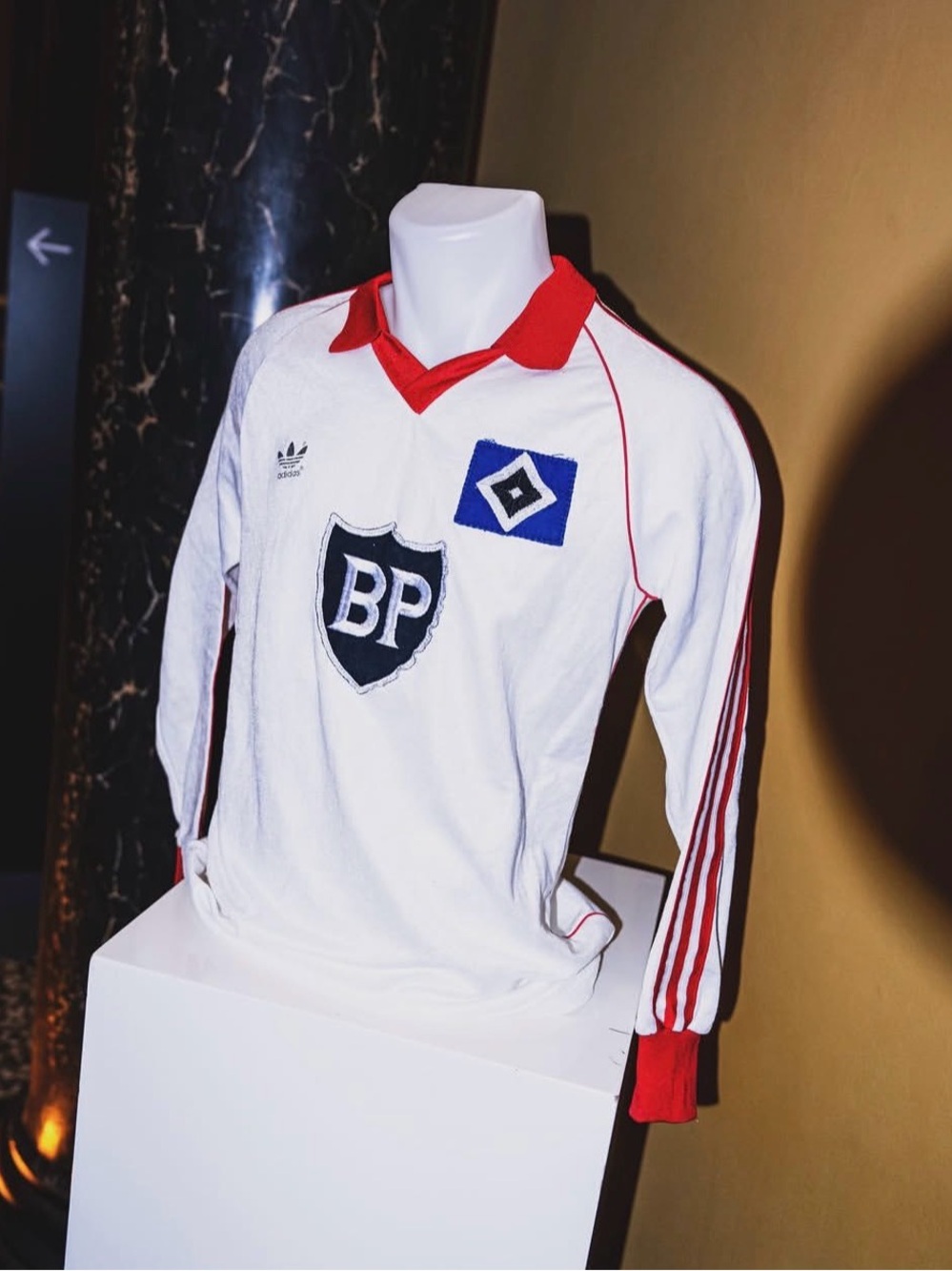 Adidas Hamburg 1981/82 home Jersey white long sleeve Size M. VERY RARE!